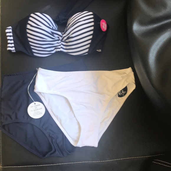 Striped Vintage Bikini 👙 Navy & White Size Medium - Picture 2 of 5